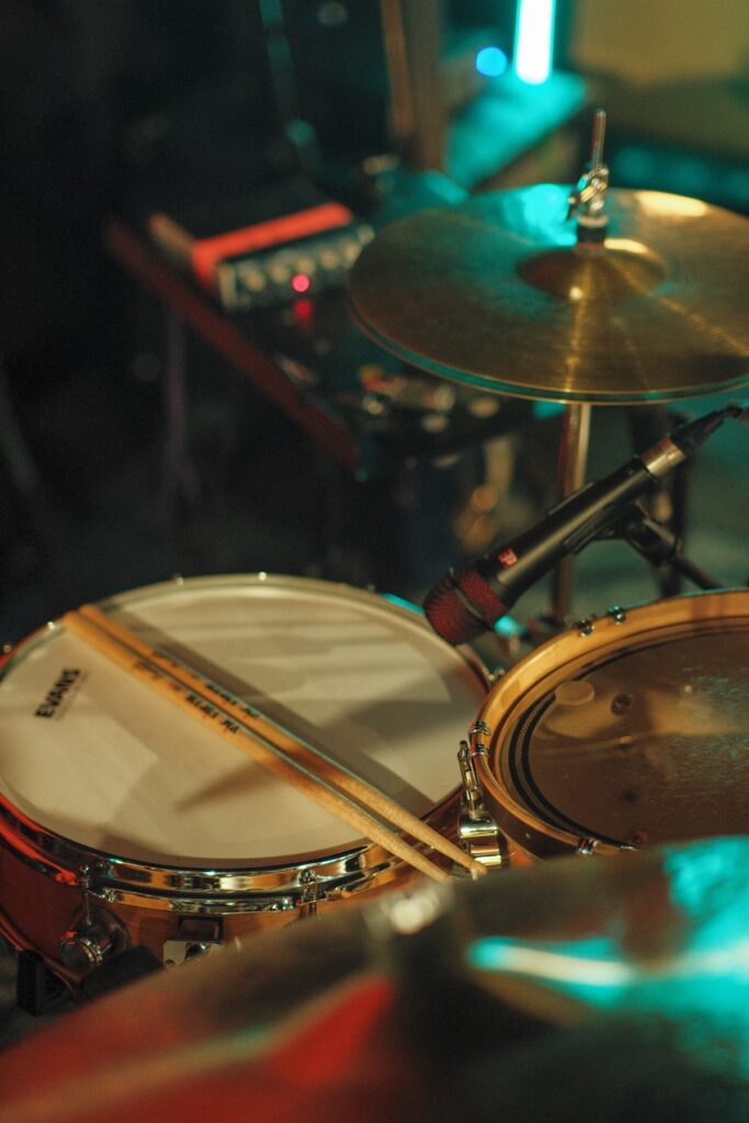 Drum set on stage 